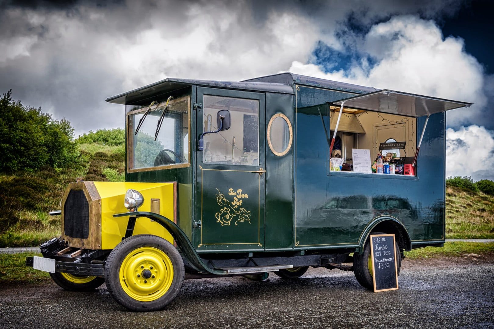 A food truck which would be great for a wedding.